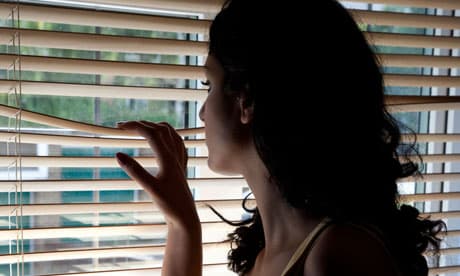 Atti persecutori e lesioni alla ex partner:  ammonito un 40enne