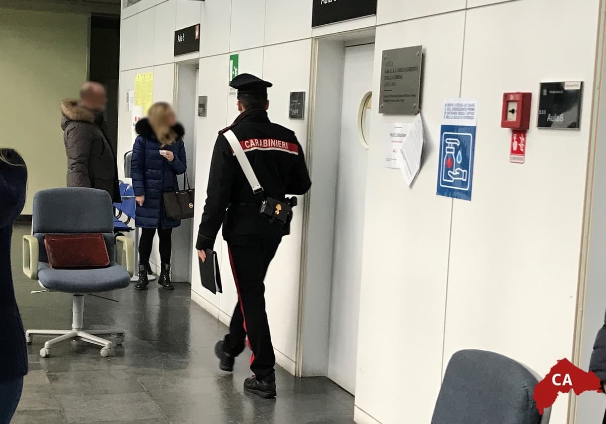Trovato a spacciare  nei pressi del cimitero:  arrestato un 22enne