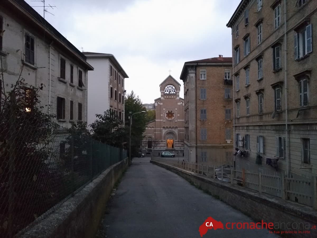 Cento figuranti e canti popolari  per il Presepe Vivente del Piano