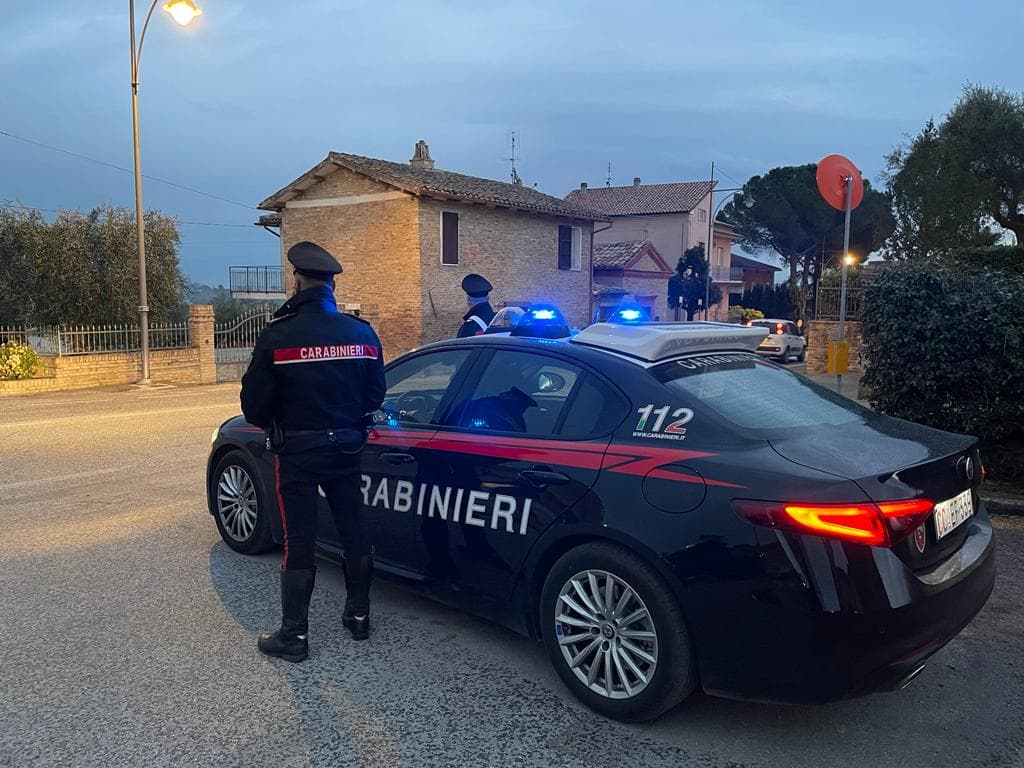 Continuano le scorribande dei ladri  La presidente del Consiglio  «Nessun  allarmismo ma segnalate»