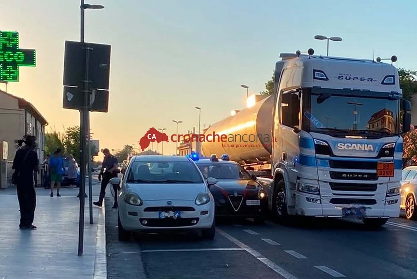 Emergenza nell’emergenza sulla Statale.  Carabinieri rimasti coinvolti in un incidente