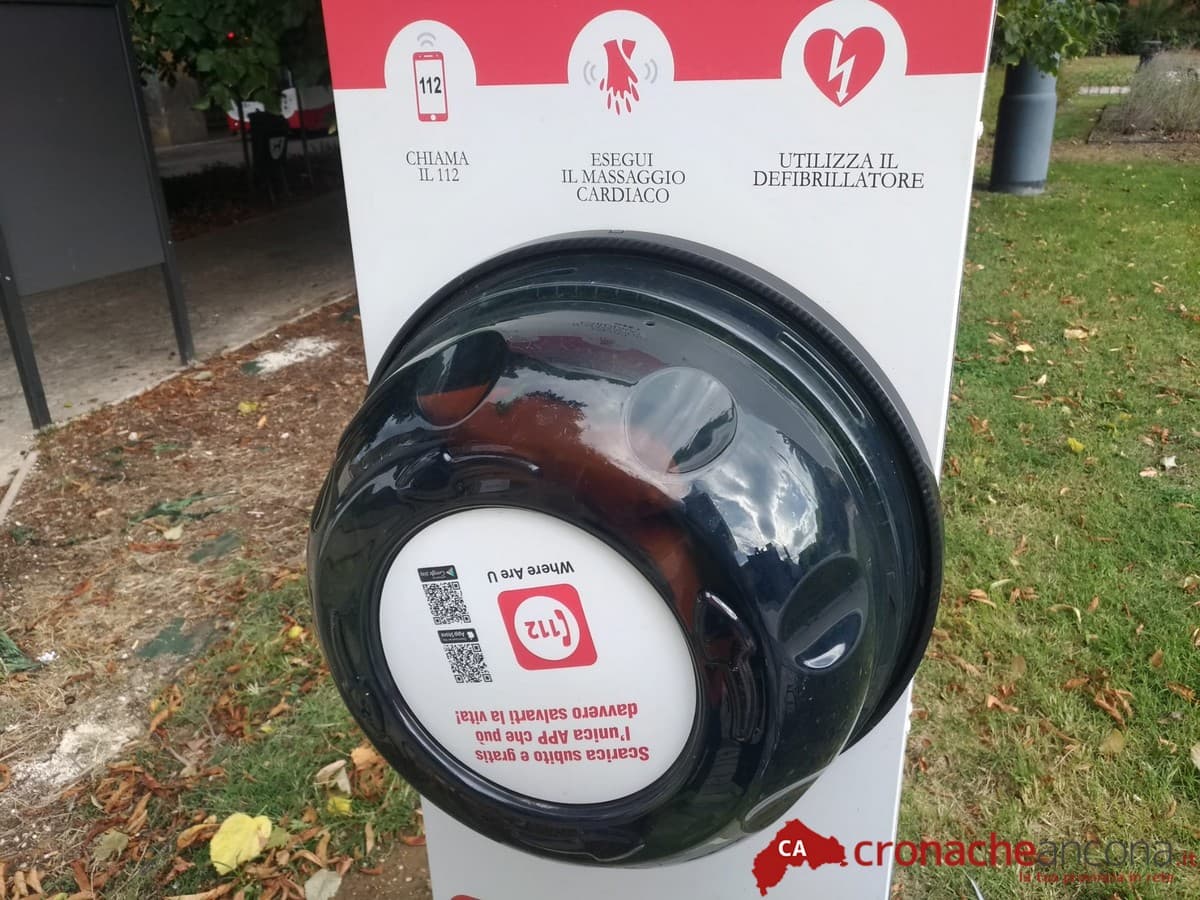 A Sappanico arriva  il 22esimo defibrillatore della città