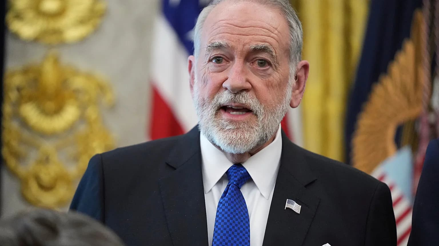 Huckabee critica l'assedio dei coloni in Cisgiordania: «Atto di terrorismo»