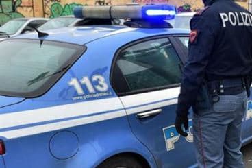 Dorme cinque giorni in hotel  poi scappa senza pagare
