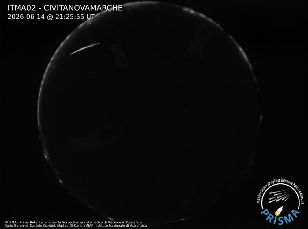 Meteorite luminoso catturato  dalla camera Prisma del Da Vinci