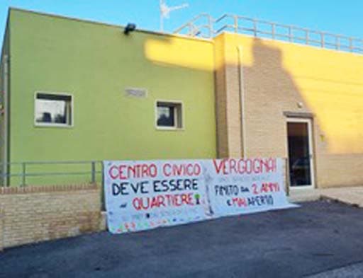 Ancora chiuso il centro civico ex Dreher:  «Va assegnato al quartiere Palombella»