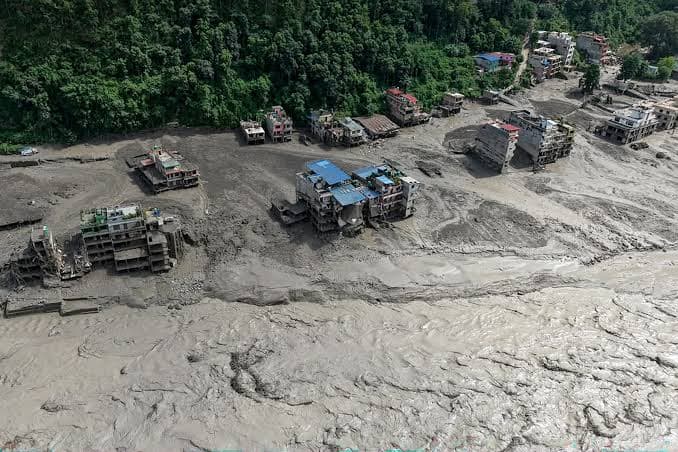 Tragedia in Nepal e Tibet: alluvione causa oltre 1.200 vittime e migliaia di dispersi