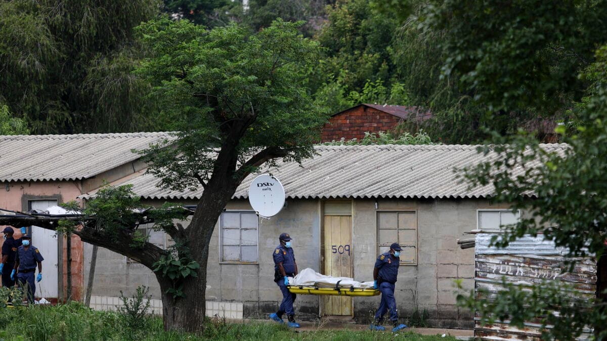 Durban, tragedia in una casa: undici morti, tra cui una donna incinta
