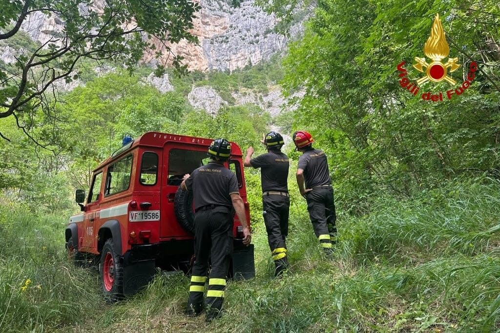 Difficoltà per affaticamento  lungo la Falesia Falcioni:  soccorse due persone