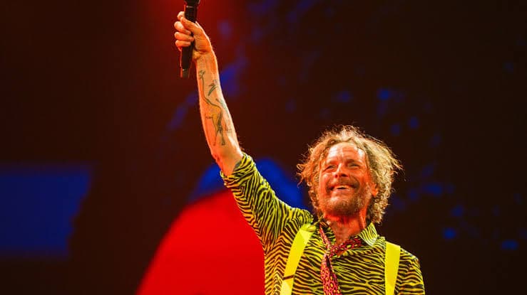 Jovanotti celebra i 60 anni: «La lezione più grande? L'amore»