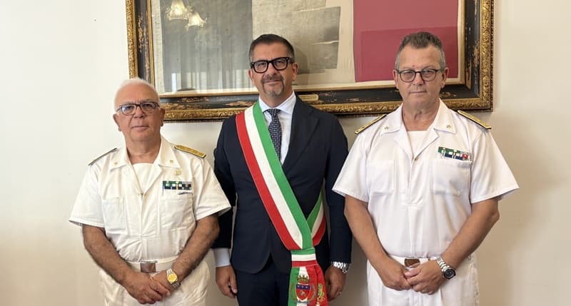 Nuovo comandante alla guardia costiera:  si insedia l’ammiraglio Seno