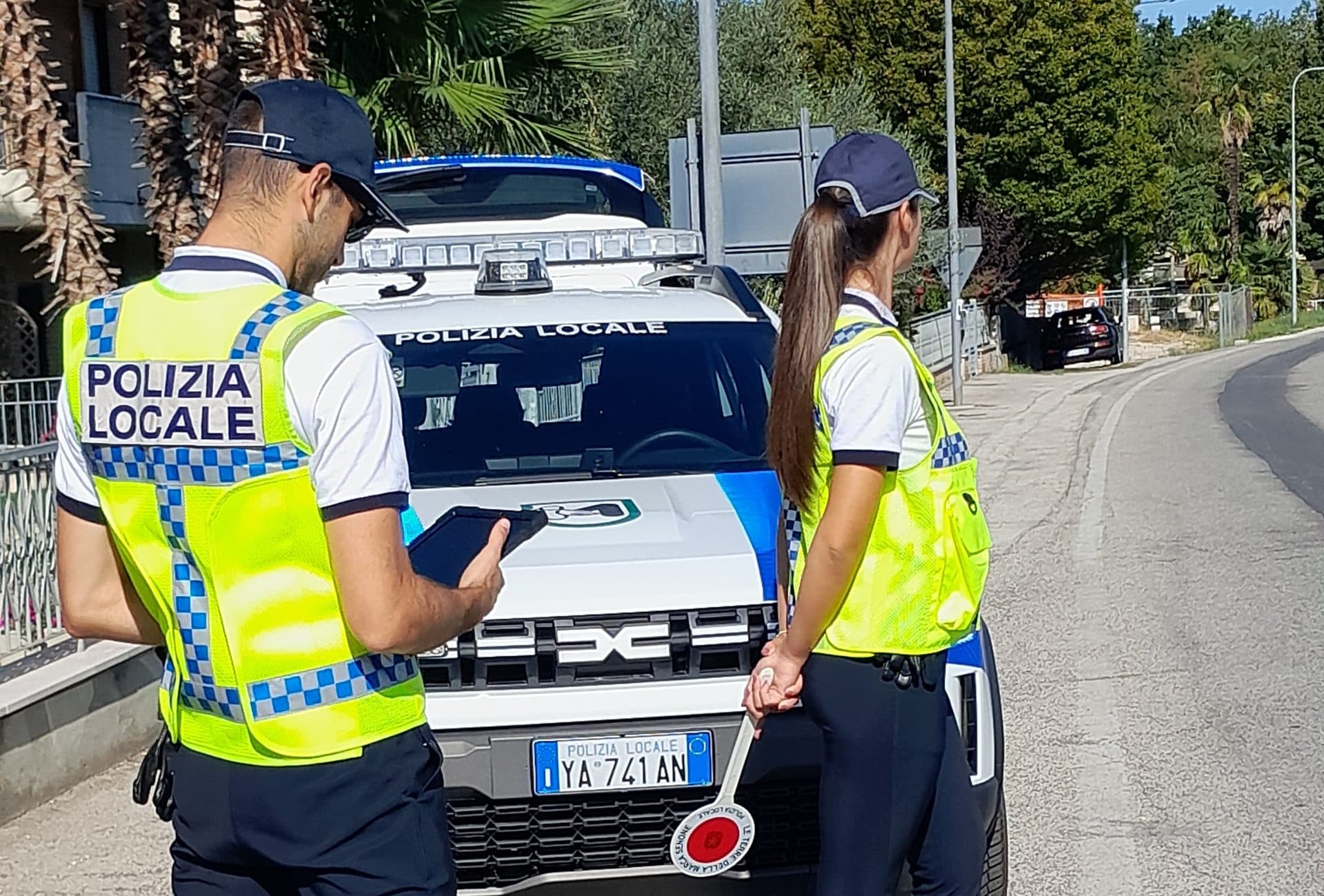 La lite in centro  tradisce l’automobilista ubriaco:  tasso record e auto sequestrata