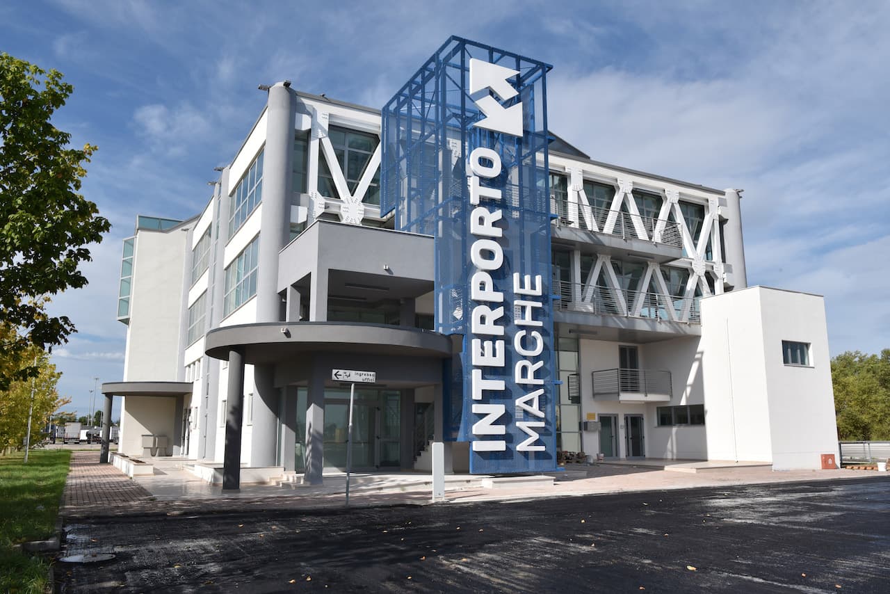 Interporto Marche Spa chiude  il 2025 in utile per 182.551 euro,  Sirena Rosciani entra nel CdA