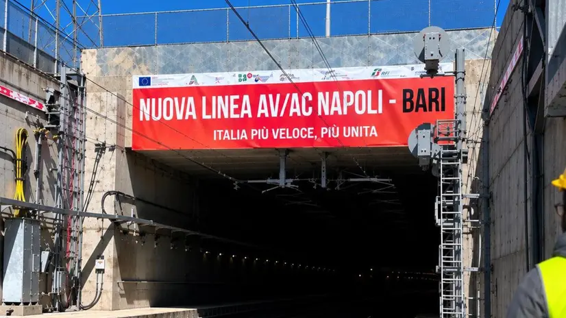 Indagine su Tav Napoli-Bari: 20 provvedimenti tra sospette tangenti e sfruttamento del lavoro